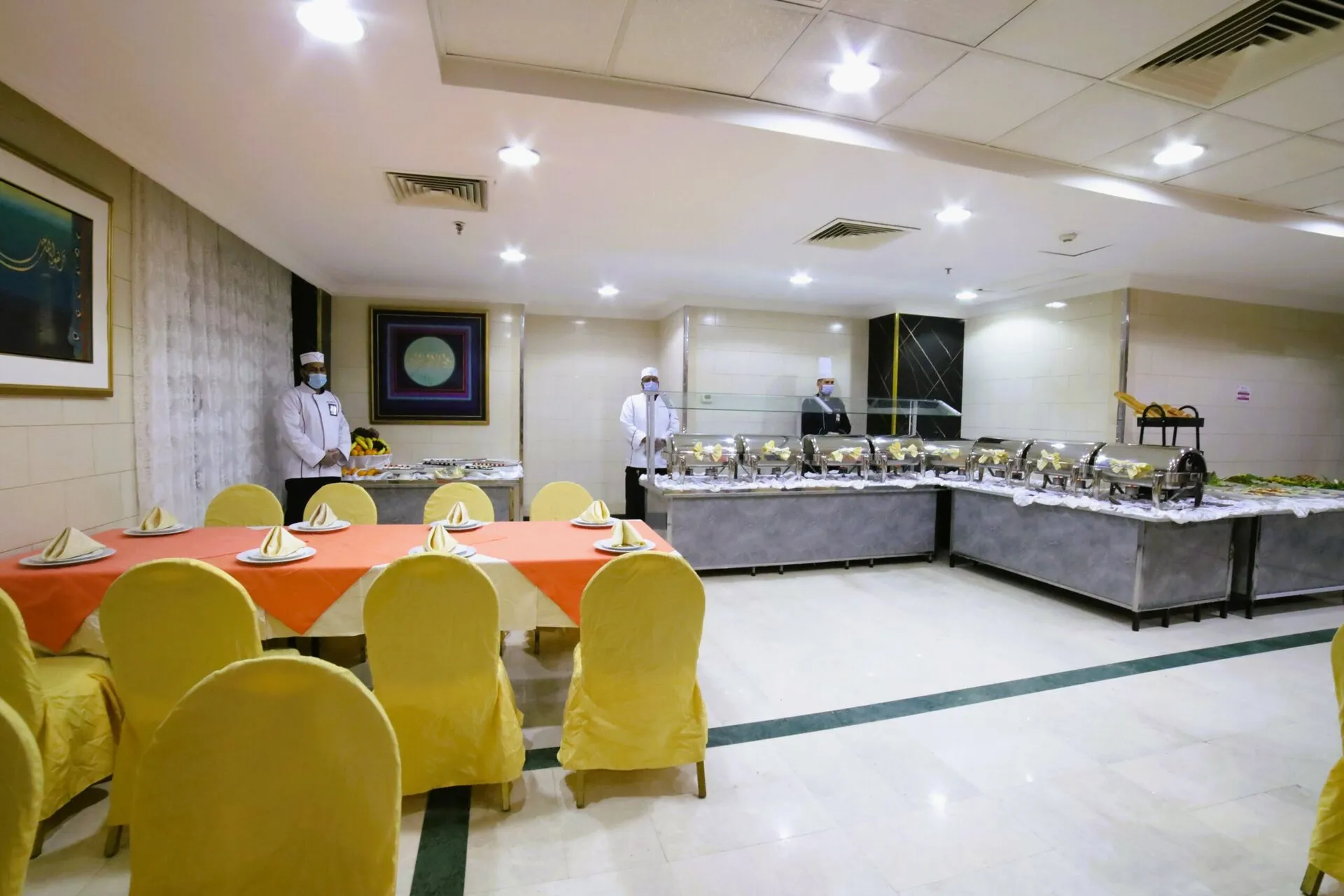 مطعم الفندق 5